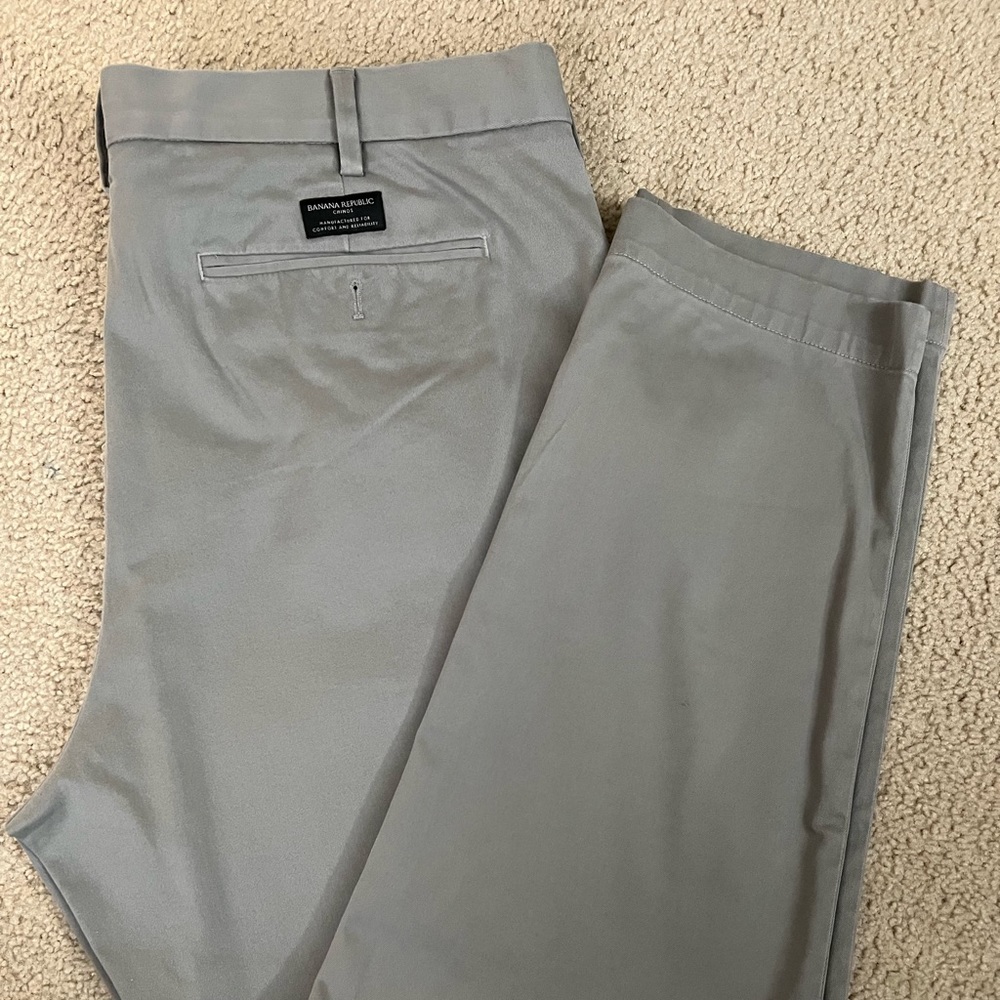 Banana Republic Chinos Tapered Fit 38X32